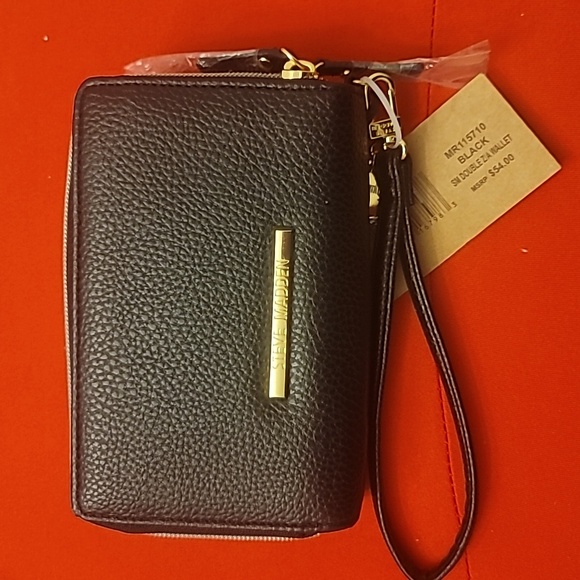 ****SALE***  👜 Chic Steve Madden Wristlet with Tag 👜 - Picture 10 of 11